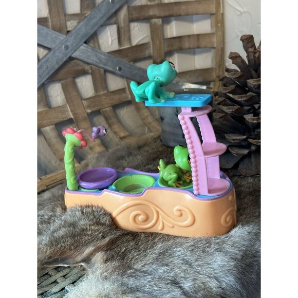 Littlest Pet Shop LPS Leapin' Lagoon Play Set Authentic 2 Frogs 236 Hasbro - Picture 5 of 8